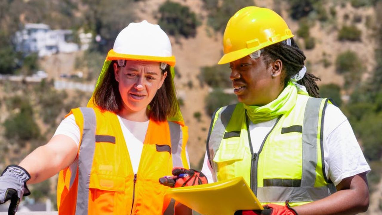 Custom high-vis safety Vest with logo - Pteam