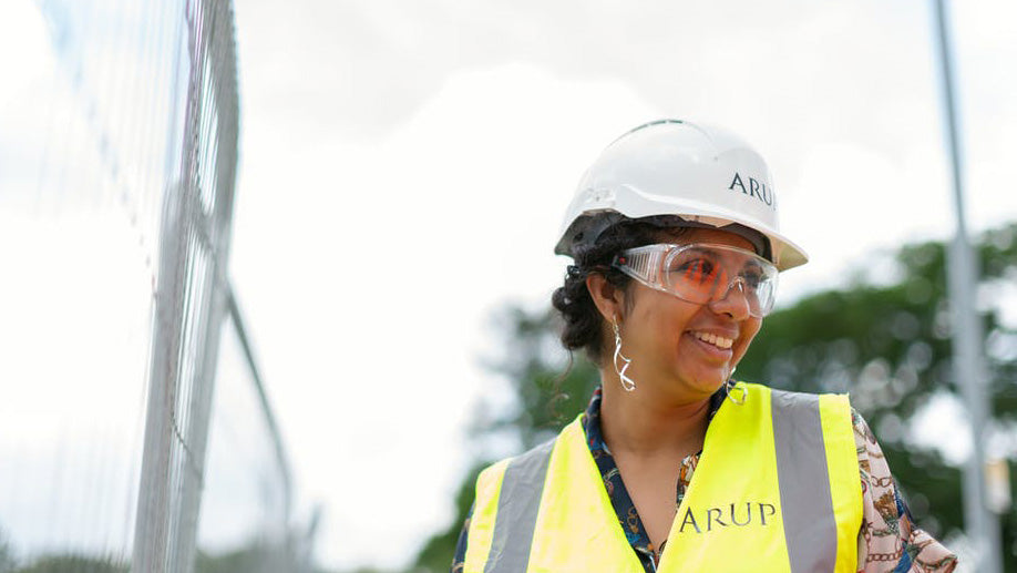 7 Benefits of Wearing Safety Vests in the Workplace